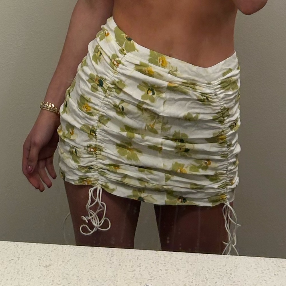 isabella’s cabinet mini skirt